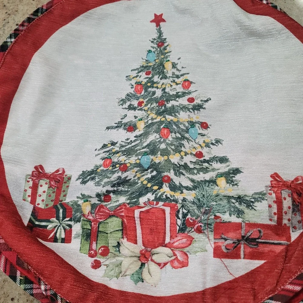 Set Of 4 Max Studio Christmas Tree Placemats 15" Round Home Decor Holidays‎ - Picture 9 of 10